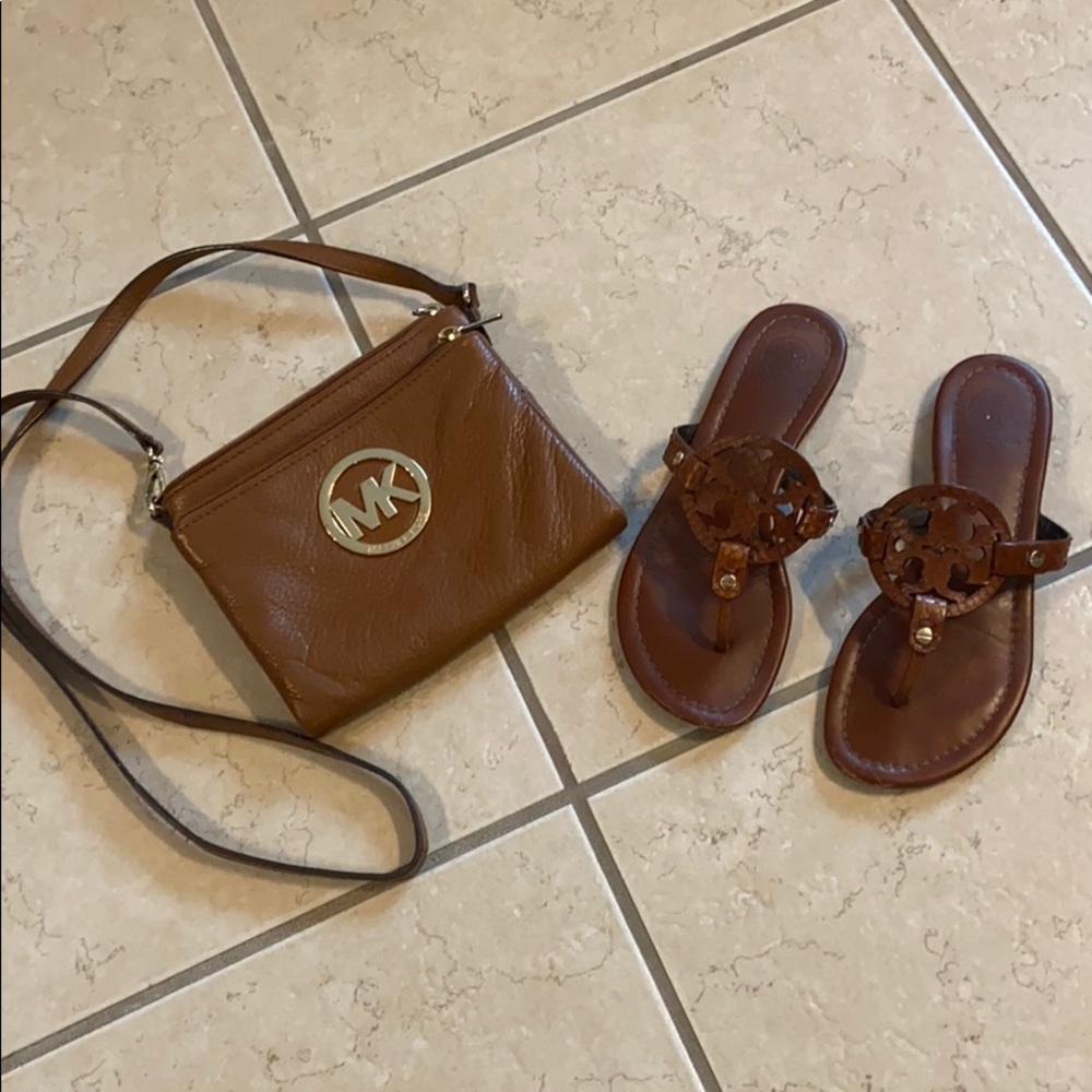 Michael Kors cross body purse
